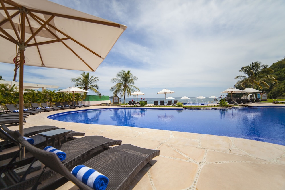 Quinta Bella Huatulco 12/70