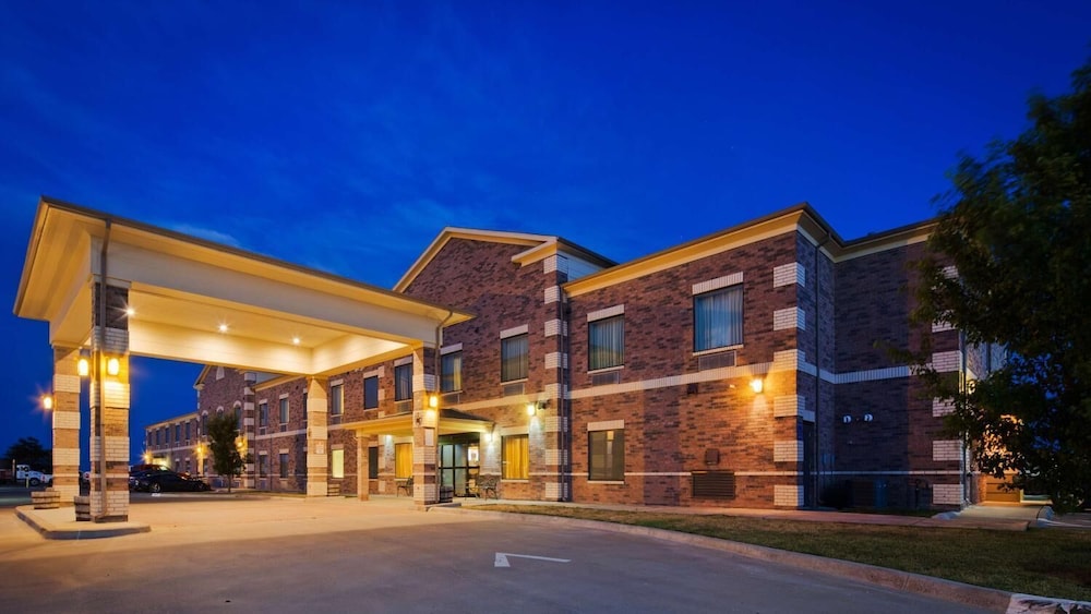 Quality Inn Perryton 3/36