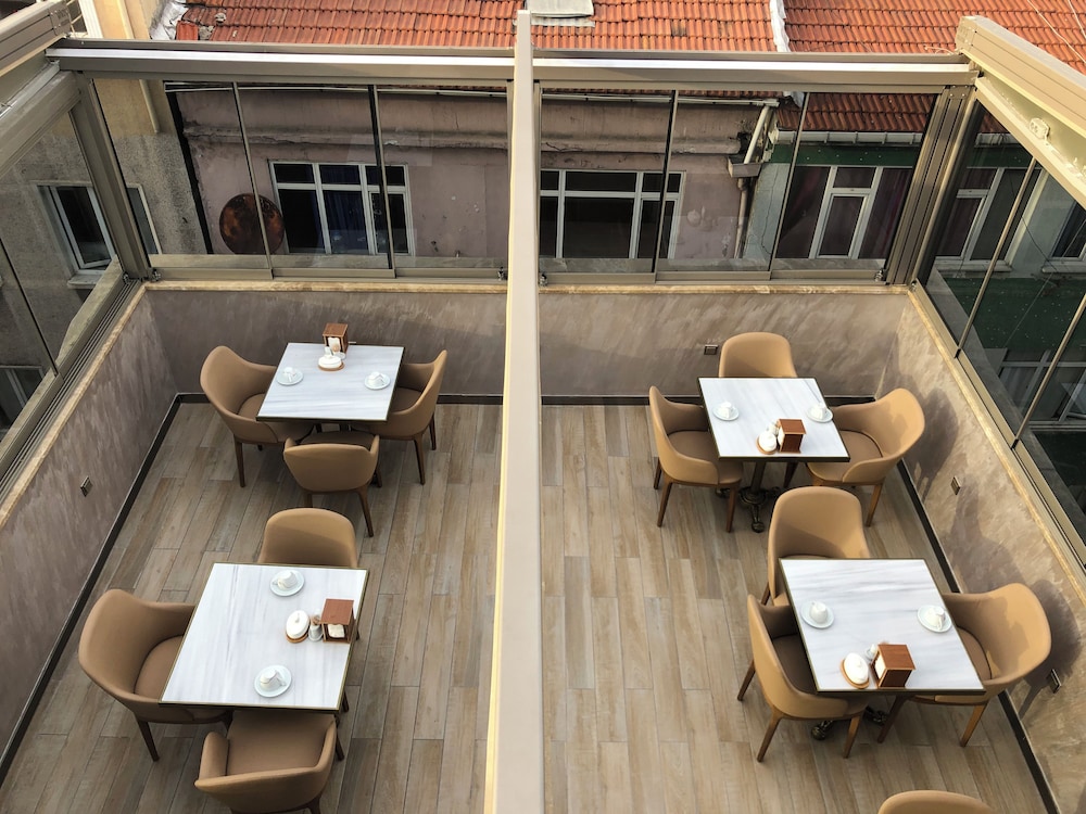X Nellyi Boutique Hotel 43/50
