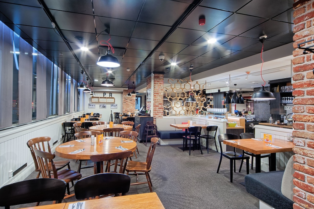 restaurant cafeteria