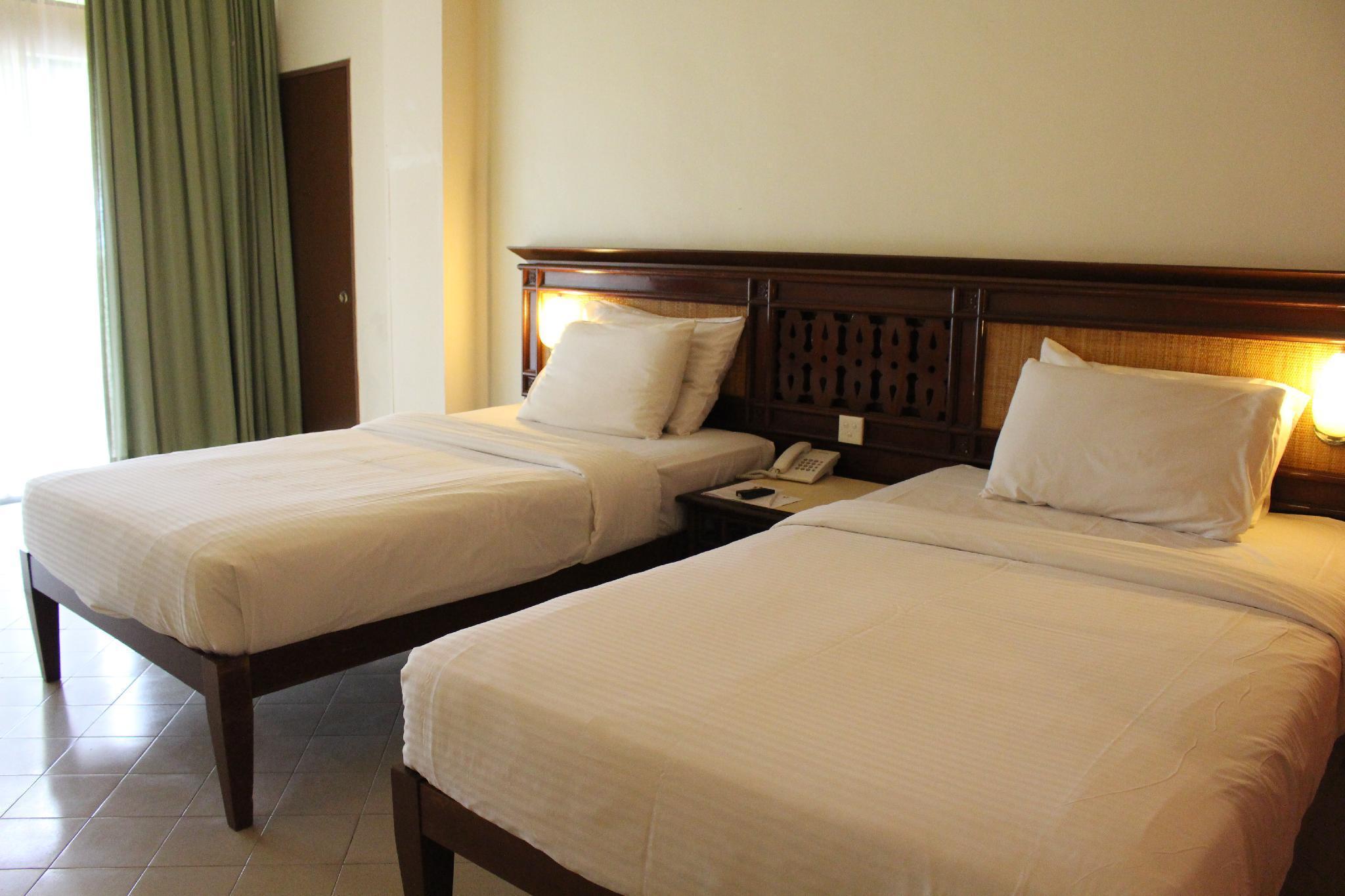 Primula Beach Hotel 4/22