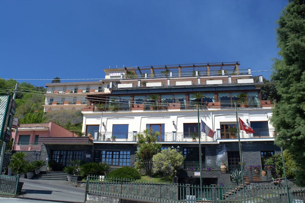Hotel Primavera Dell'etna 4/47