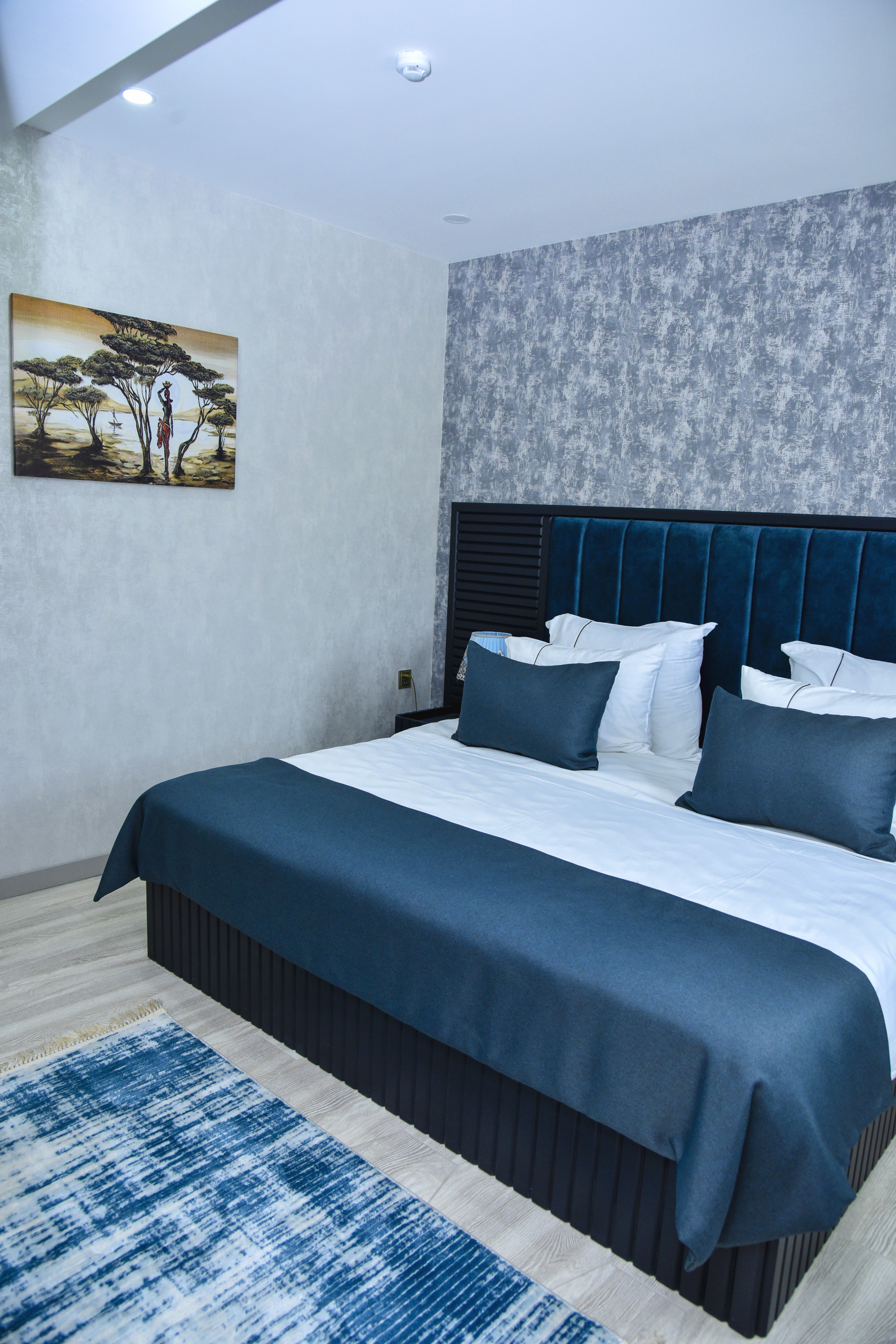 BUSINESS SUITE