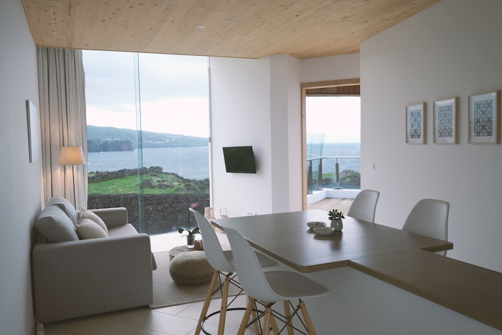 Sao Vicente Lodge 30/43