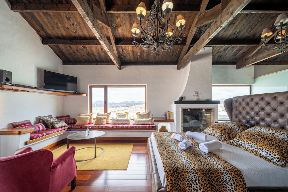 Casa De Hilario 51/71