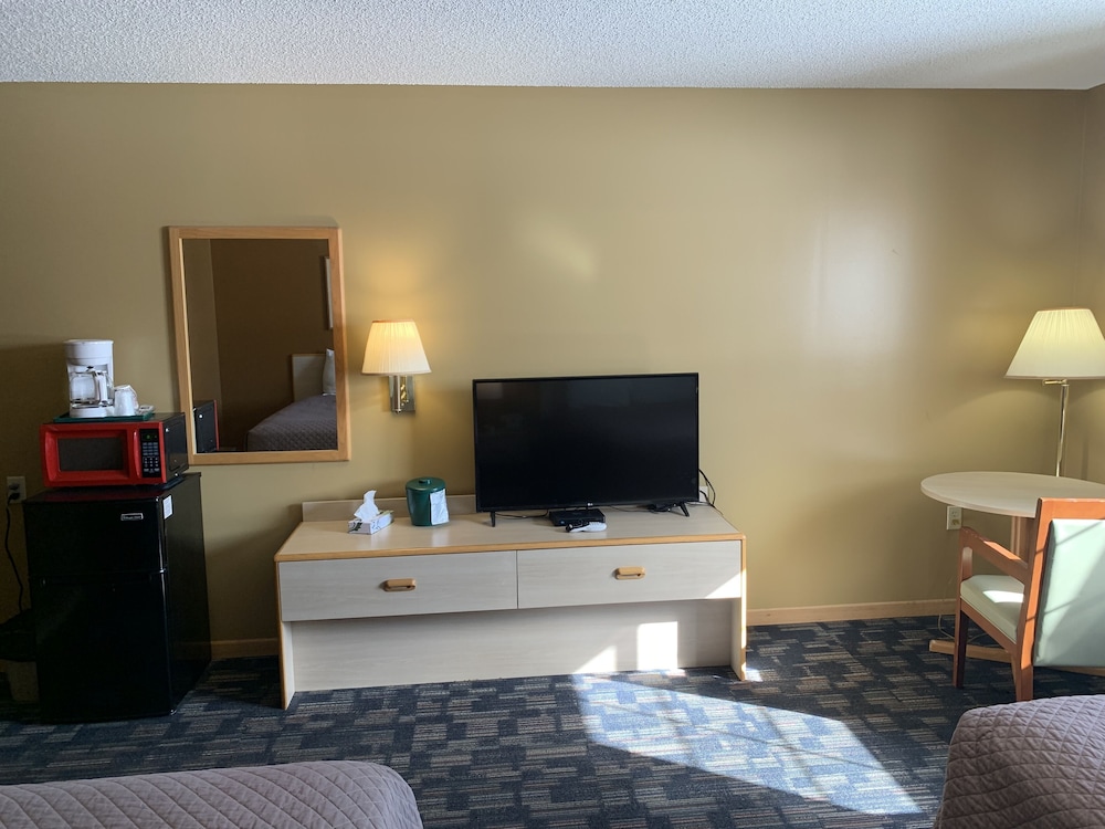 Lakeside Motor Inn 18/26