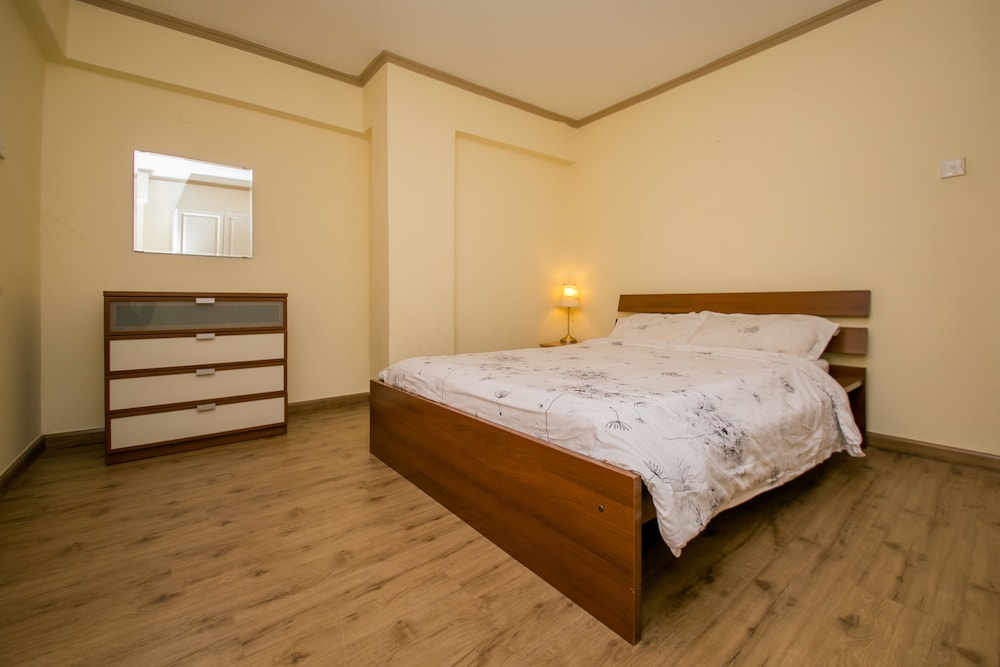Kate's Apartments 23/80