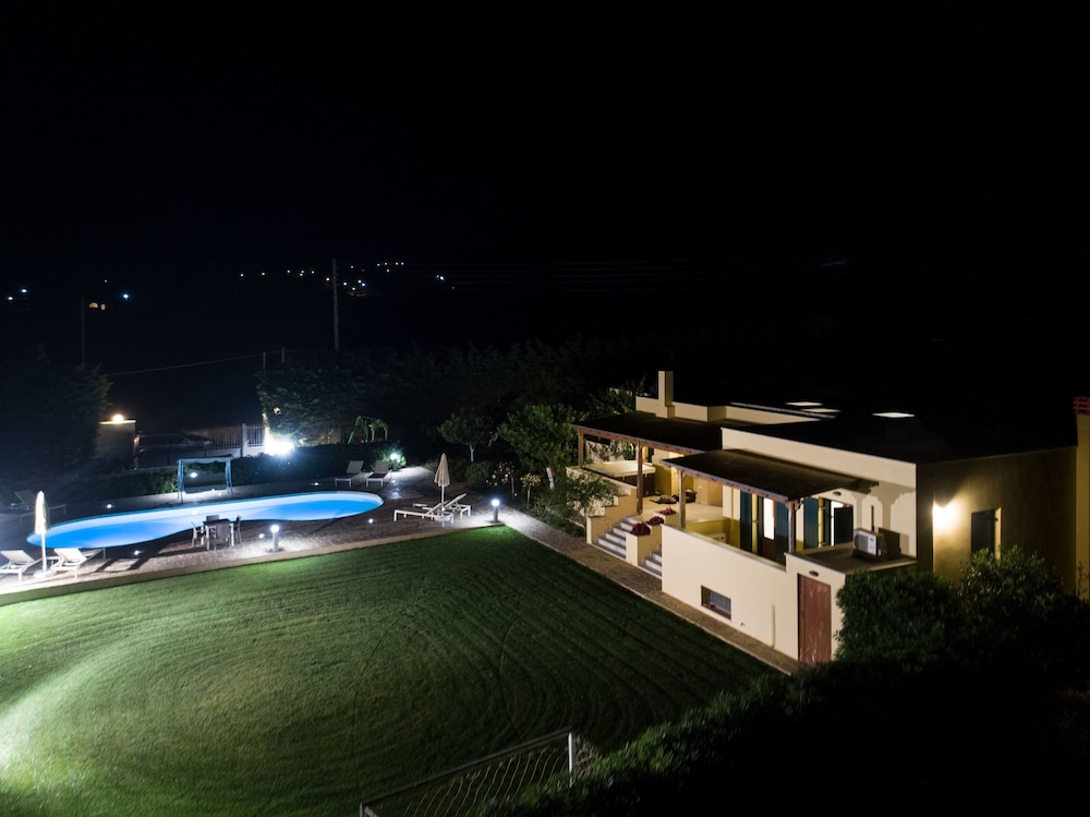 Naxos Cottage 29/50