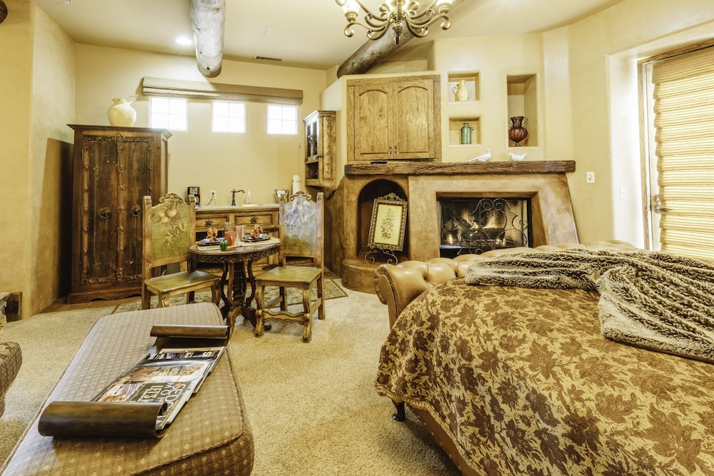 Adobe Grand Villas 67/73
