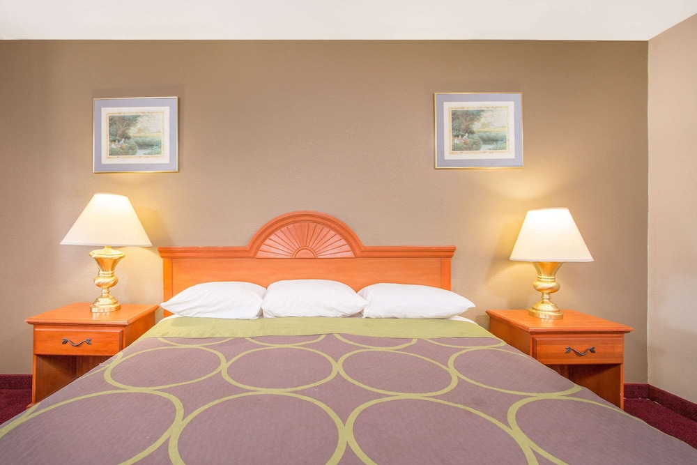 Rodeway Inn Glade Spring 12/24
