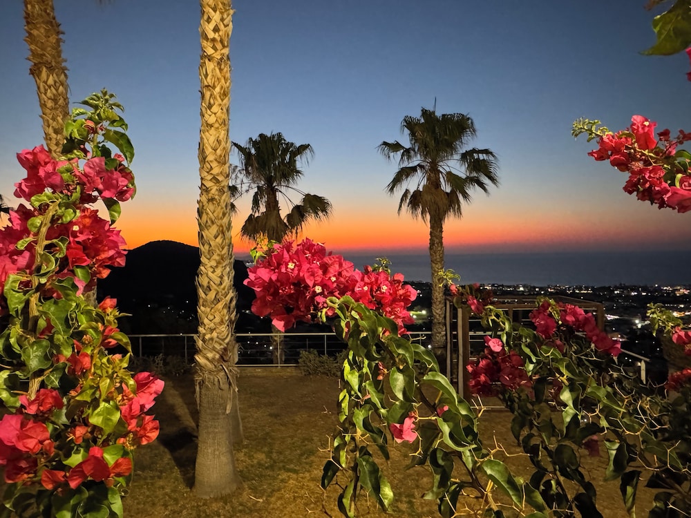 THE NOVERIAN Scenic Crete 5* Hilltop Villa Resort & Spa 44/46