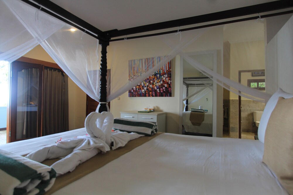 POINCIANA RESORT 38/75