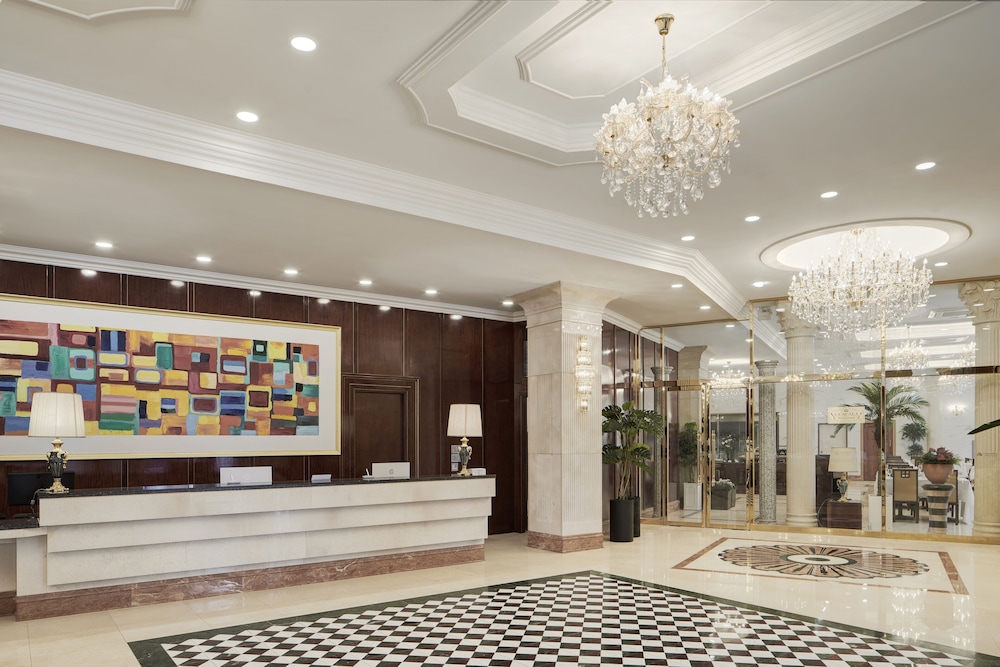 Goldone Hotel And Suites 13/72