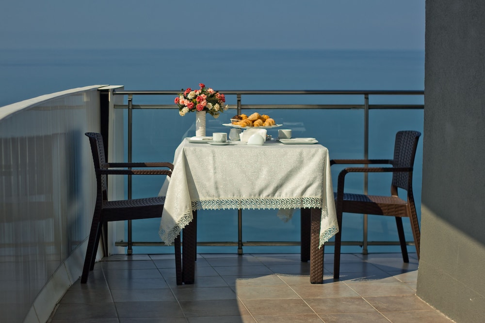 Sky Inn Batumi 22/31