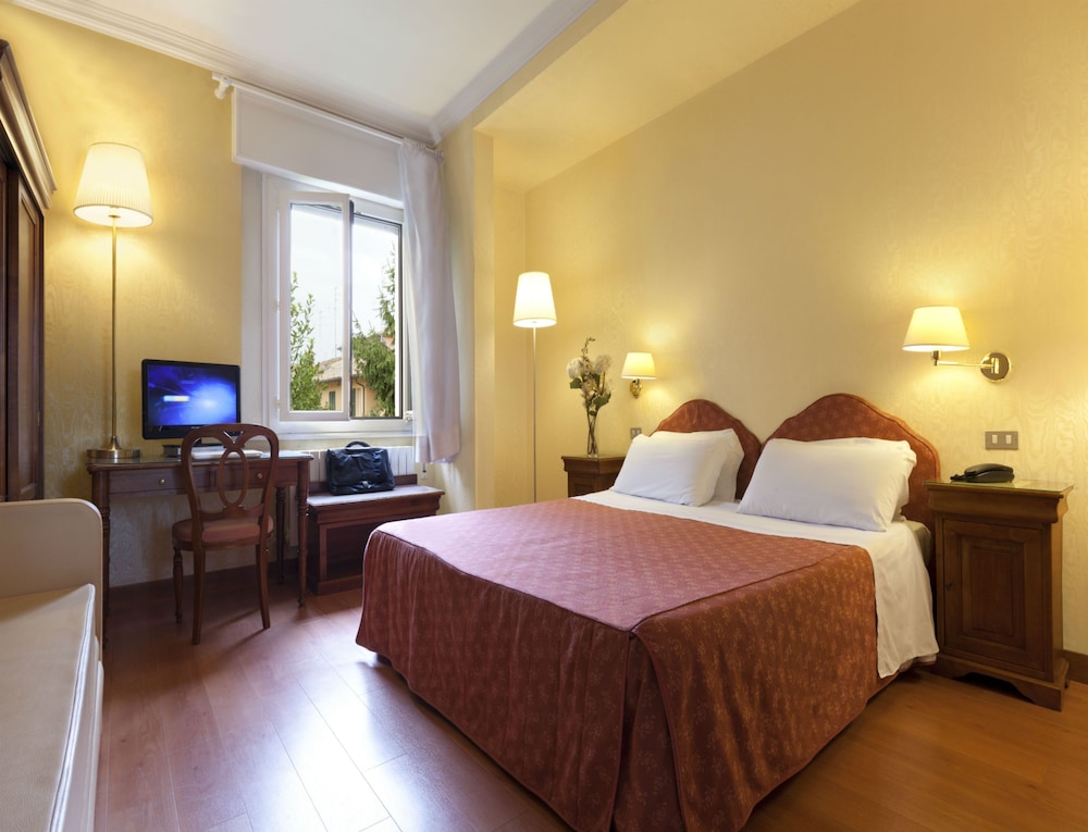 Diana Suites 10/30