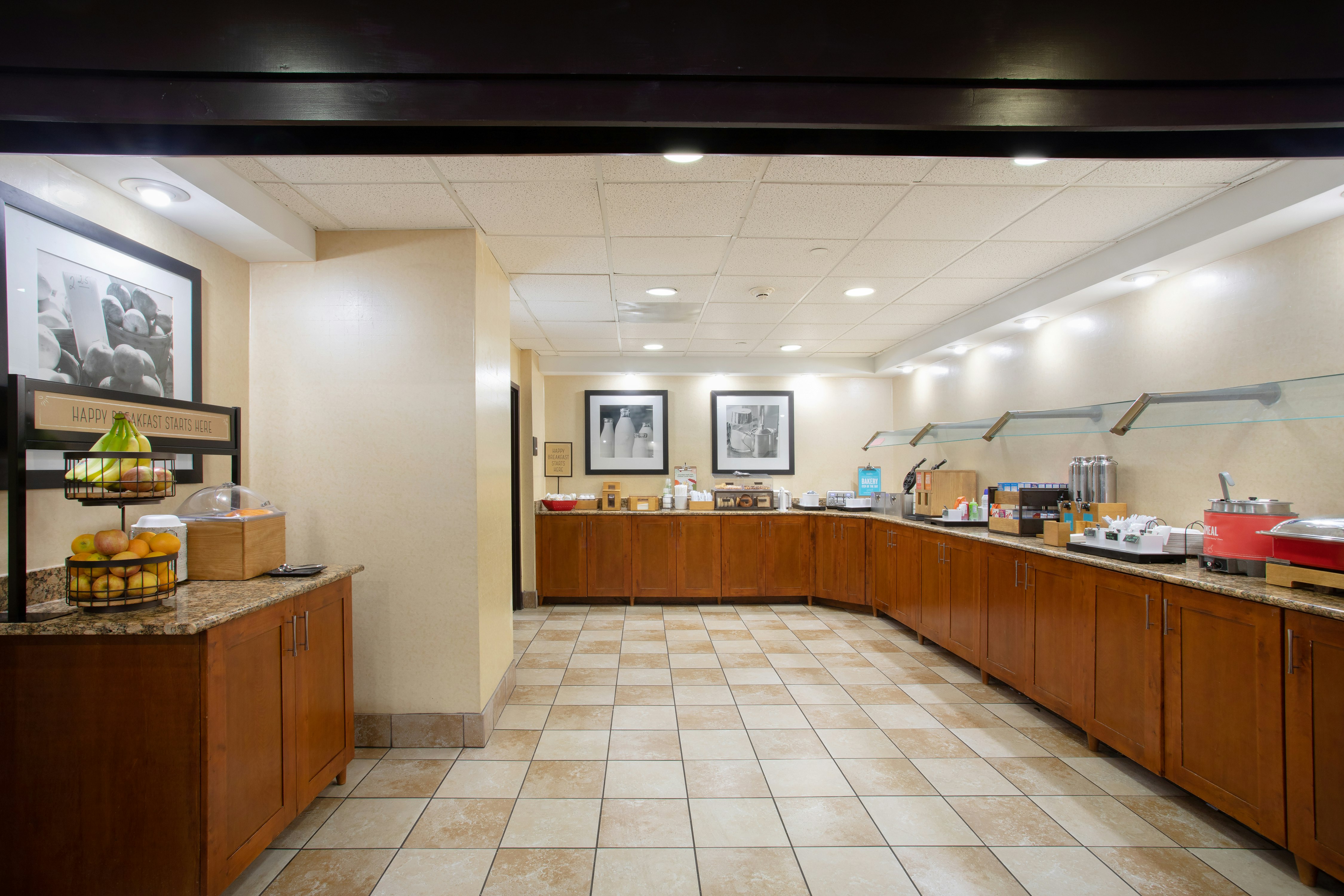 Hampton Inn & Suites Kansas City-Merriam 5/36