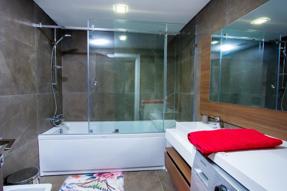 Pls Apartments - Cantonments 47/50
