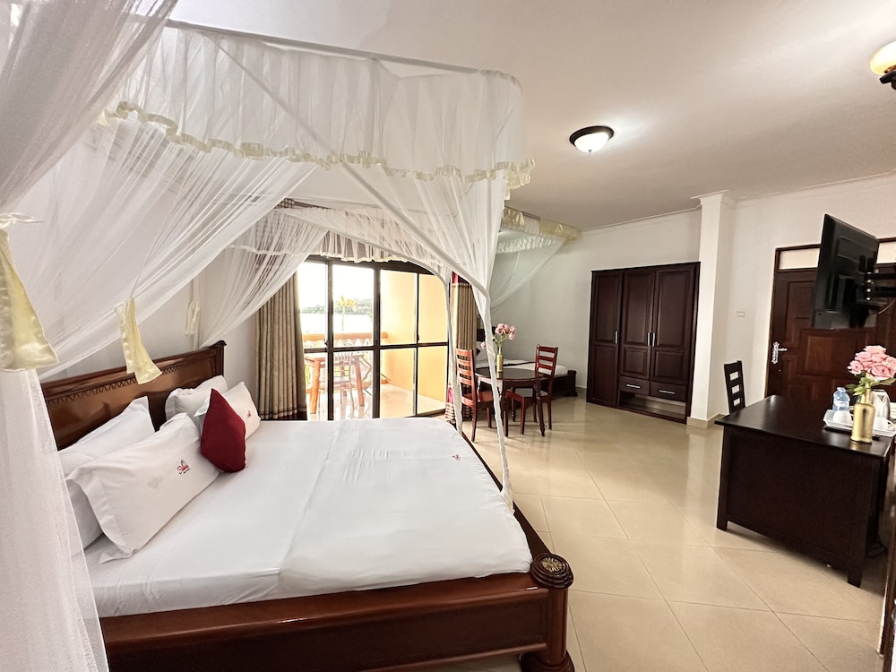 Sienna Beach Hotel Entebbe 13/50