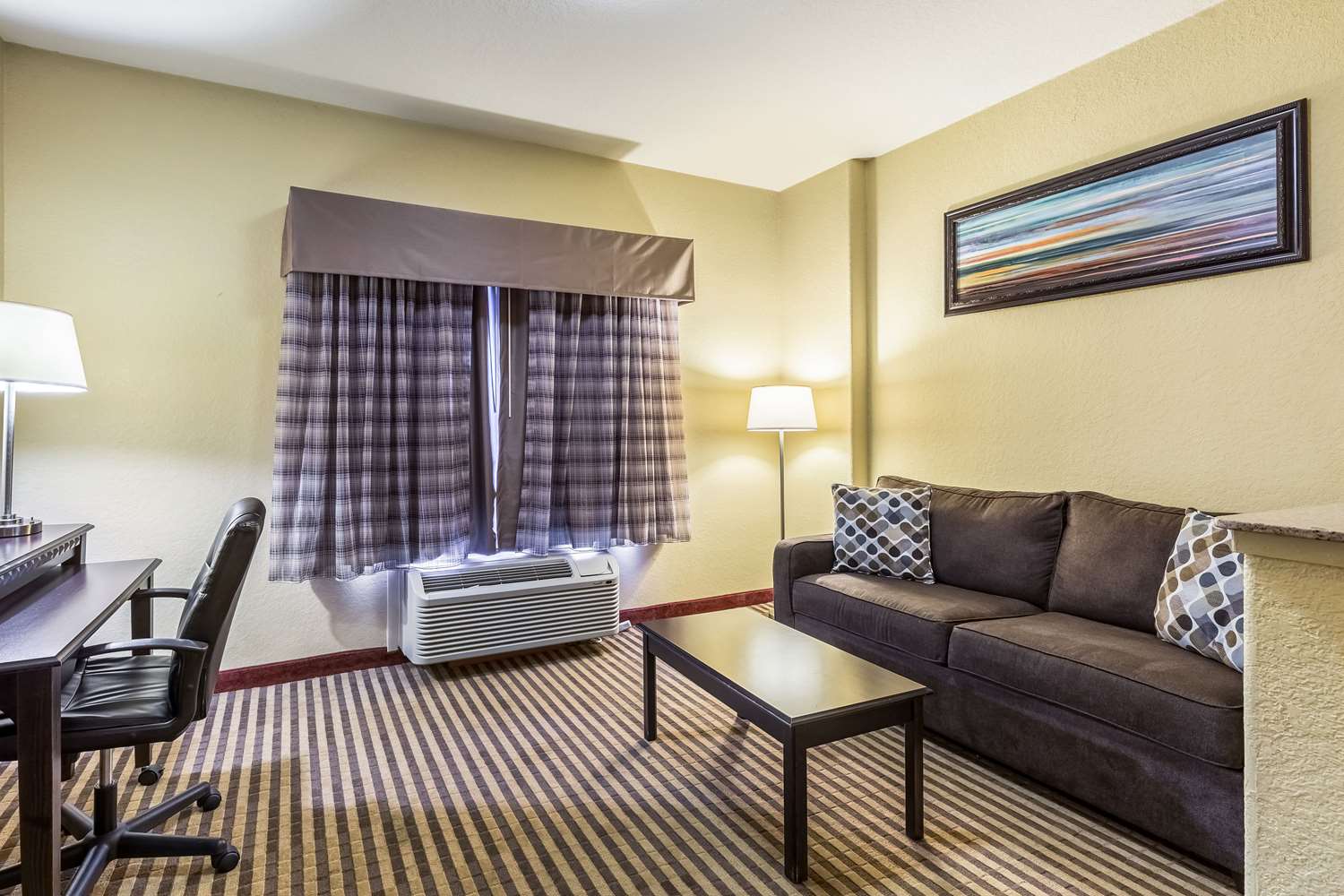 Quality Suites Houston North - Spring 18/41