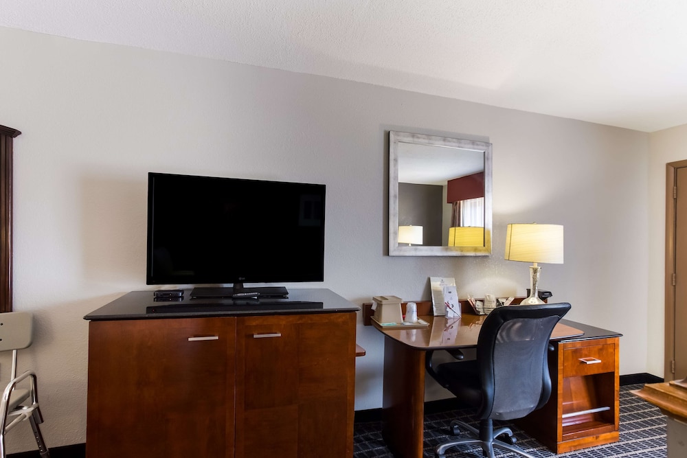 SureStay Plus By Best Western Greenwood 39/50