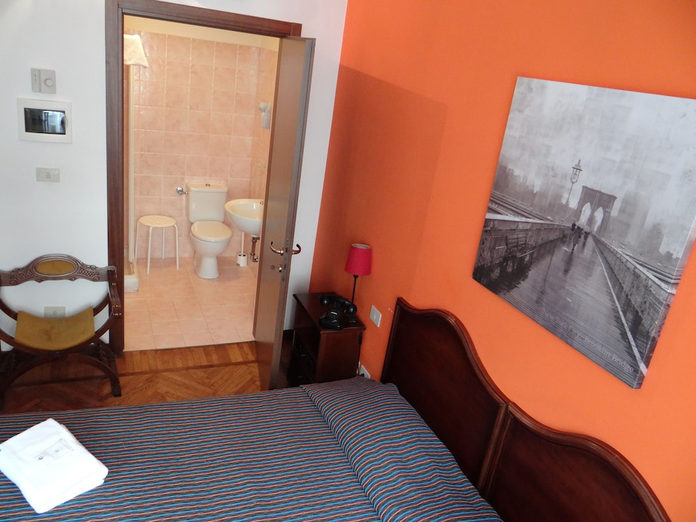 Hotel Amendola Fiera 34/42
