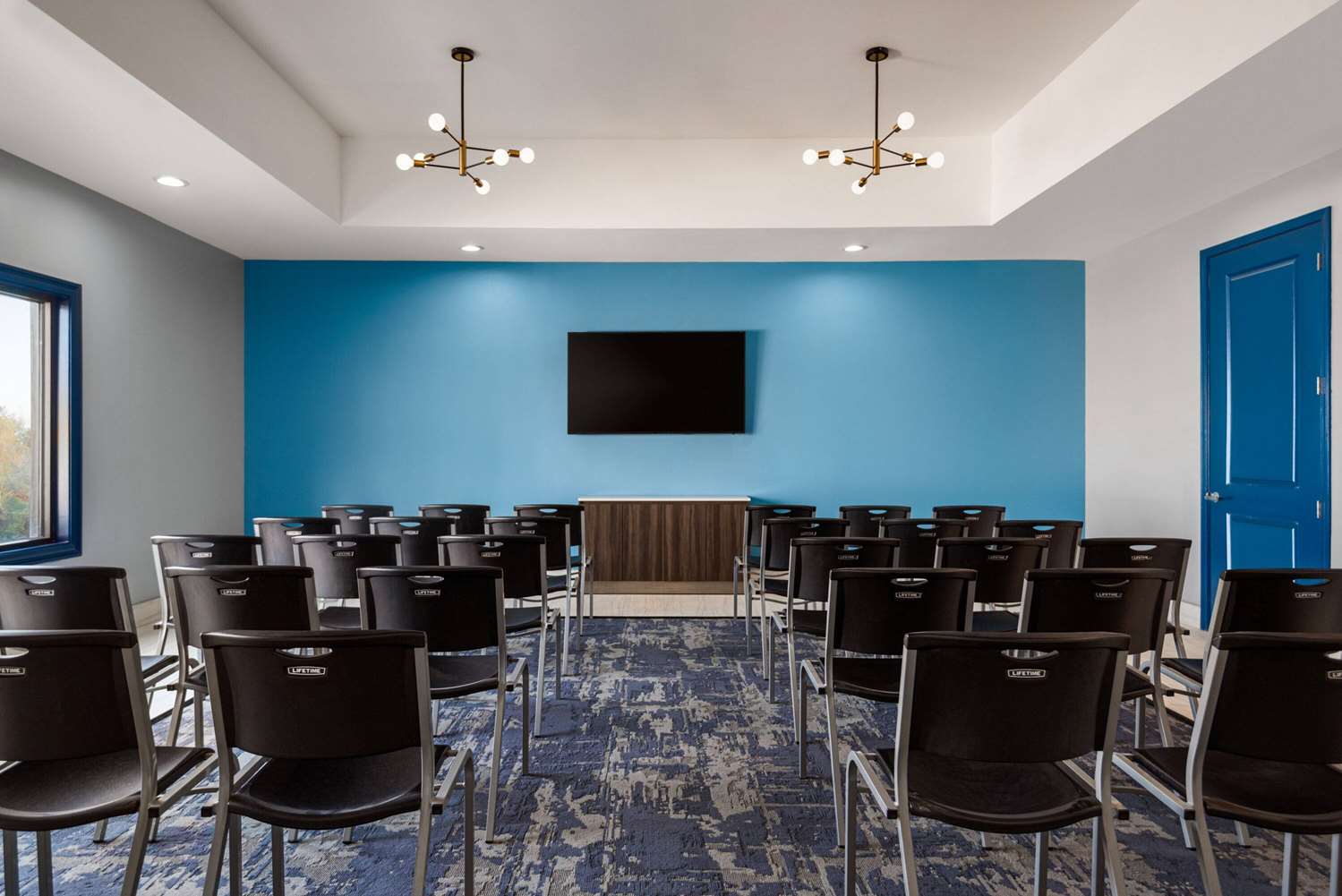 La Quinta Inn & Suites by Wyndham Gonzales LA 37/48