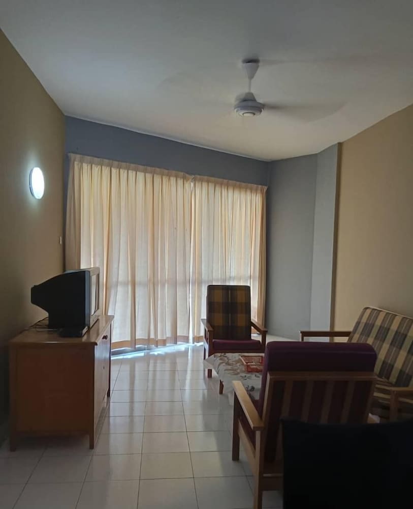 Seri Bulan Condominium 33/50