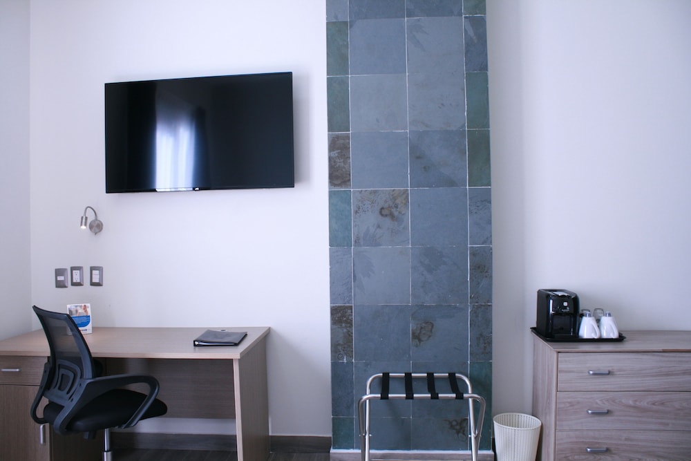 Comfort Inn Irapuato, GUA 38/43