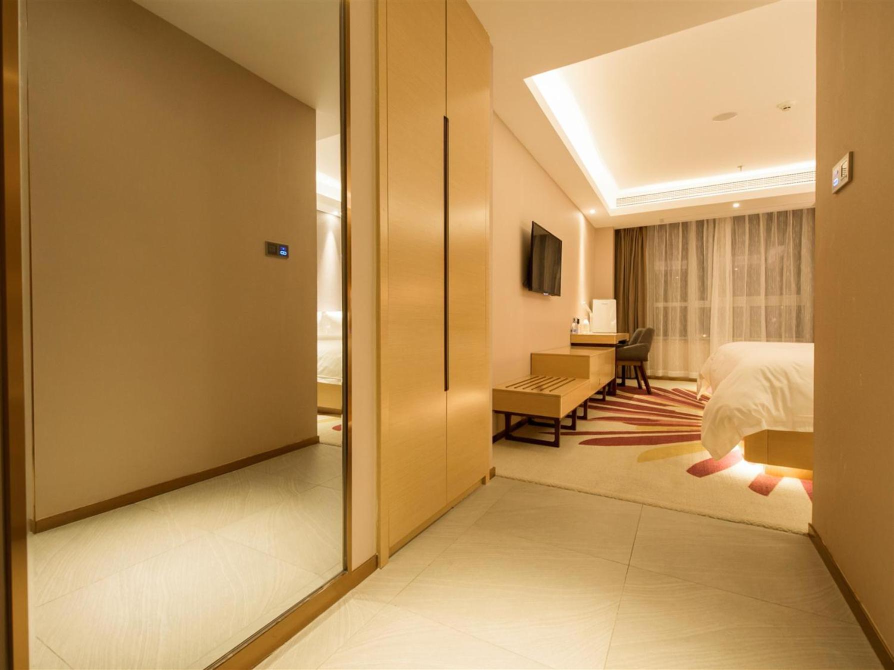 Lavande Hotels Chongqing (Qijiang Railway Station Mingyang Plaza) 35/54