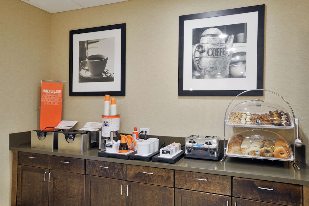 Hampton Inn Suites Cincinnati Kenwood Oh 31/43