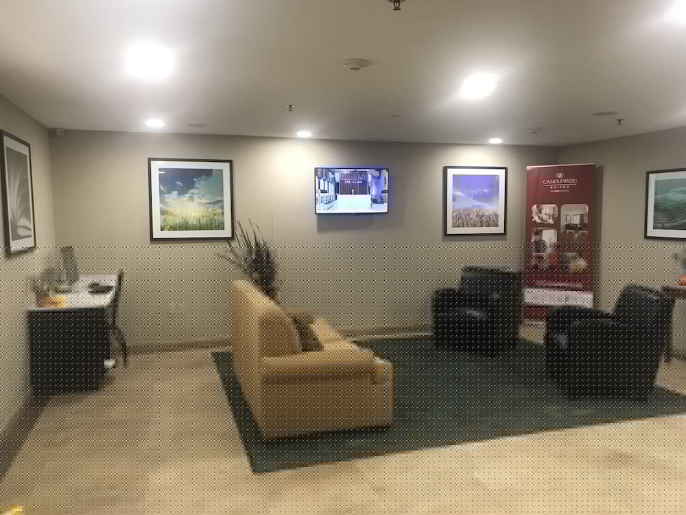 Candlewood Suites Kansas City 35/53