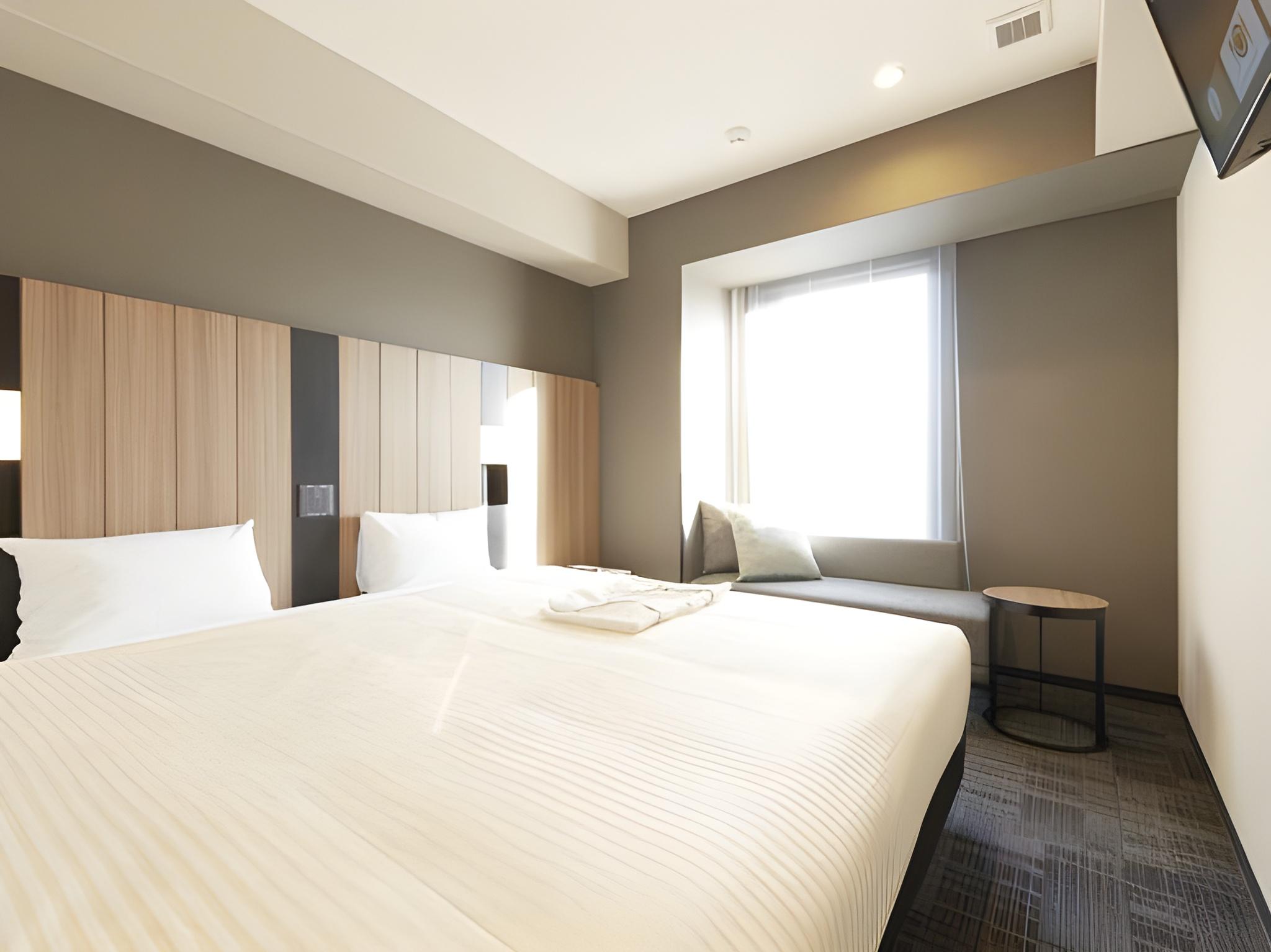 Standard, King Bed, Queen Bed