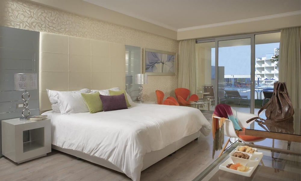 Atrium Platinum Luxury Resort 17/50
