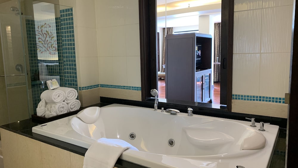 Patong Paragon Resort & Spa 68/69