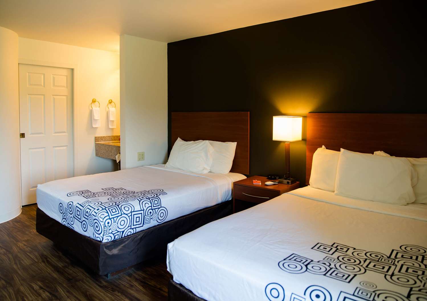 ROOM, 2 DOUBLE BEDS