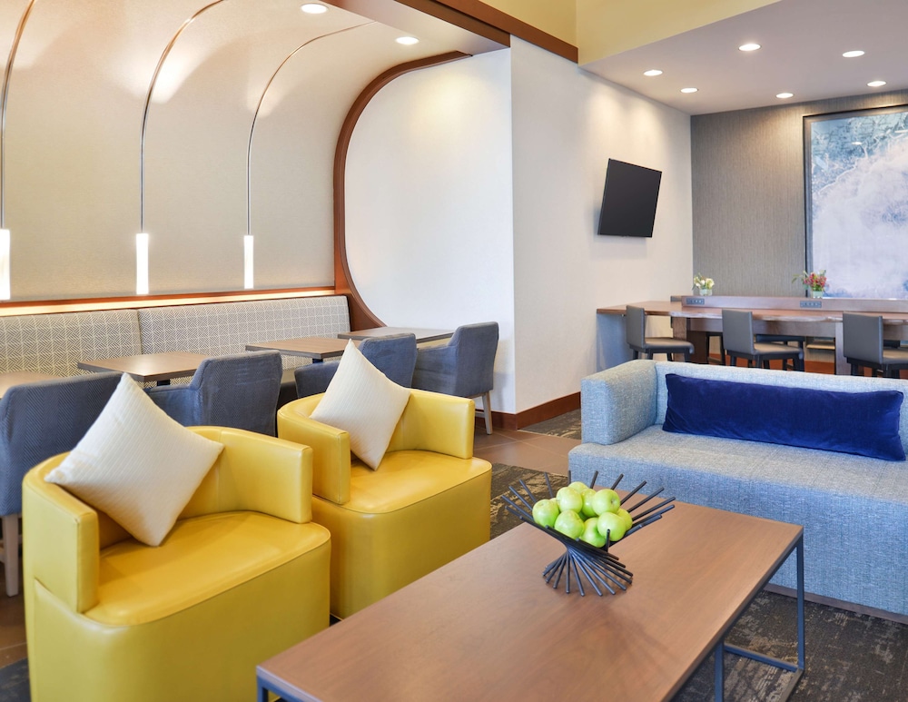 Hyatt Place Garden City 41/69