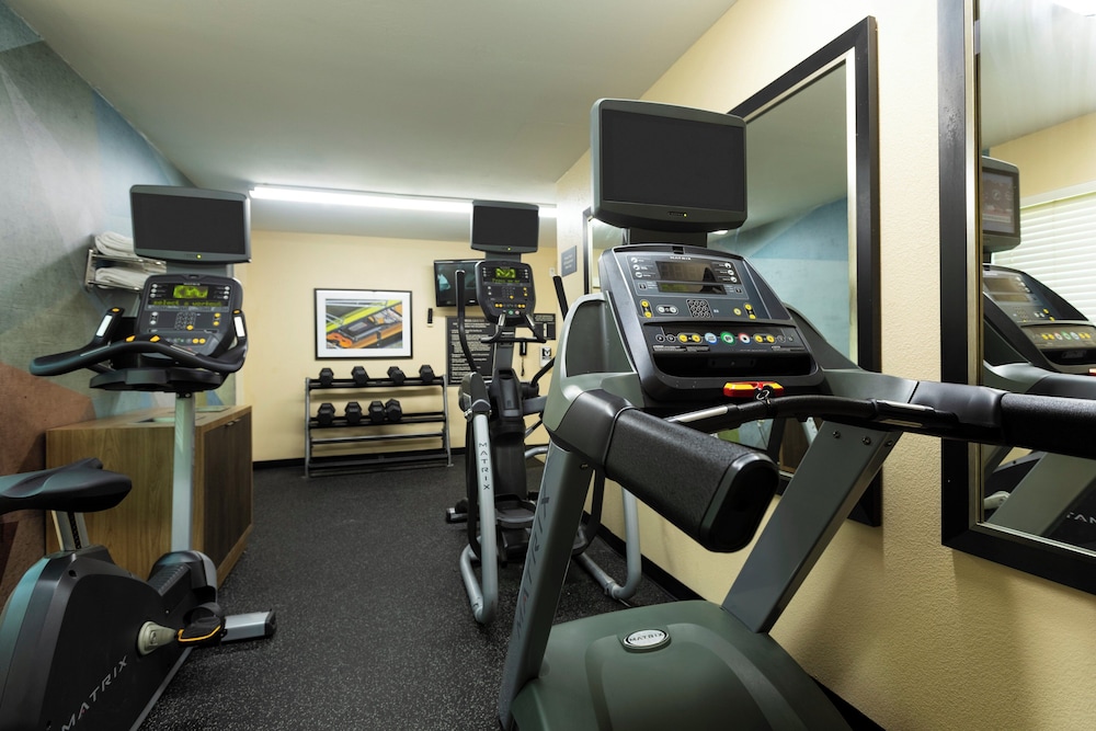 Candlewood Suites Colonial Heights Fort Lee 20/43