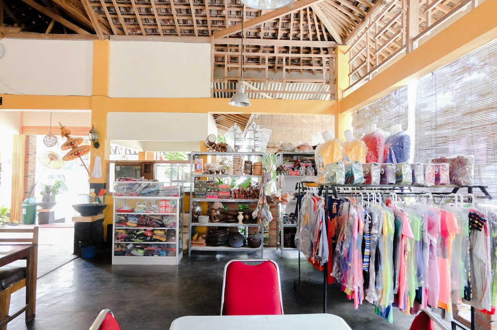 OYO 563 Damar Mas Resort Lereng Kelud 55/61