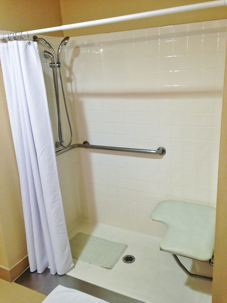 Coast Wenatchee Center Hotel 24/49