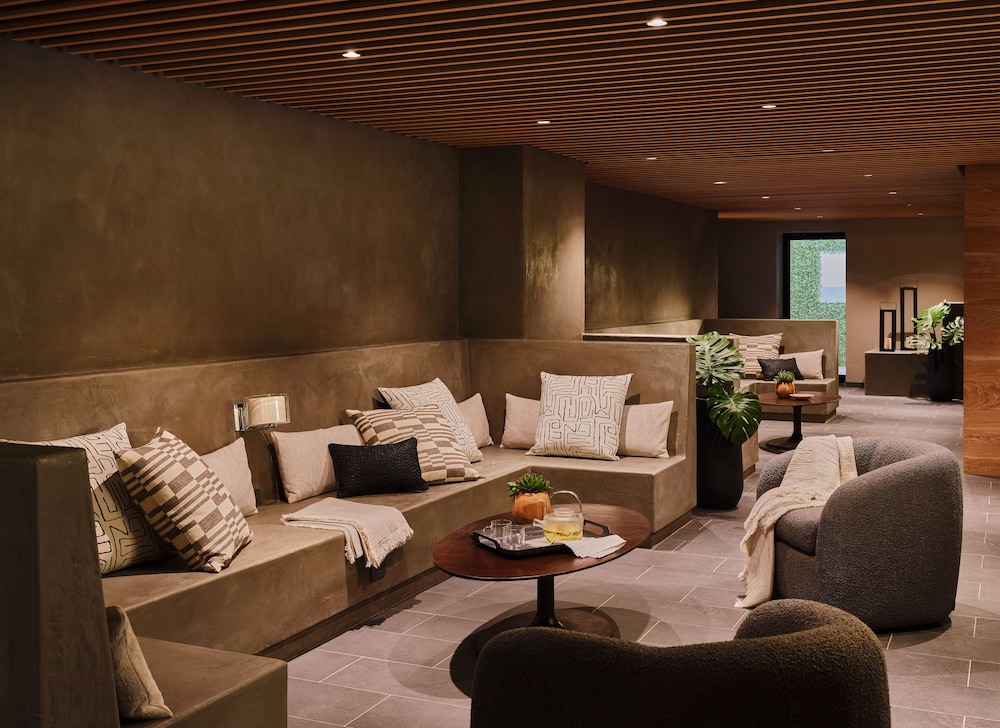 Gurneys Montauk Resort and Seawater Spa 58/78