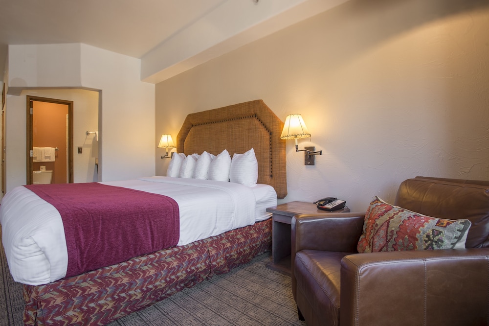 Table Mountain Inn 15/53