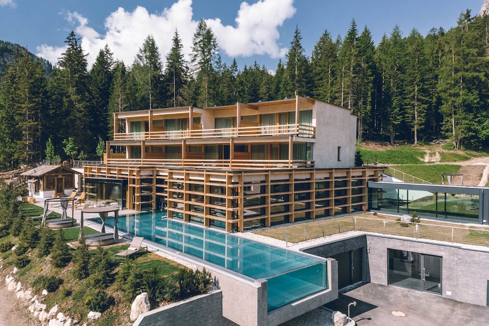 Hotel Cristallo 4/70