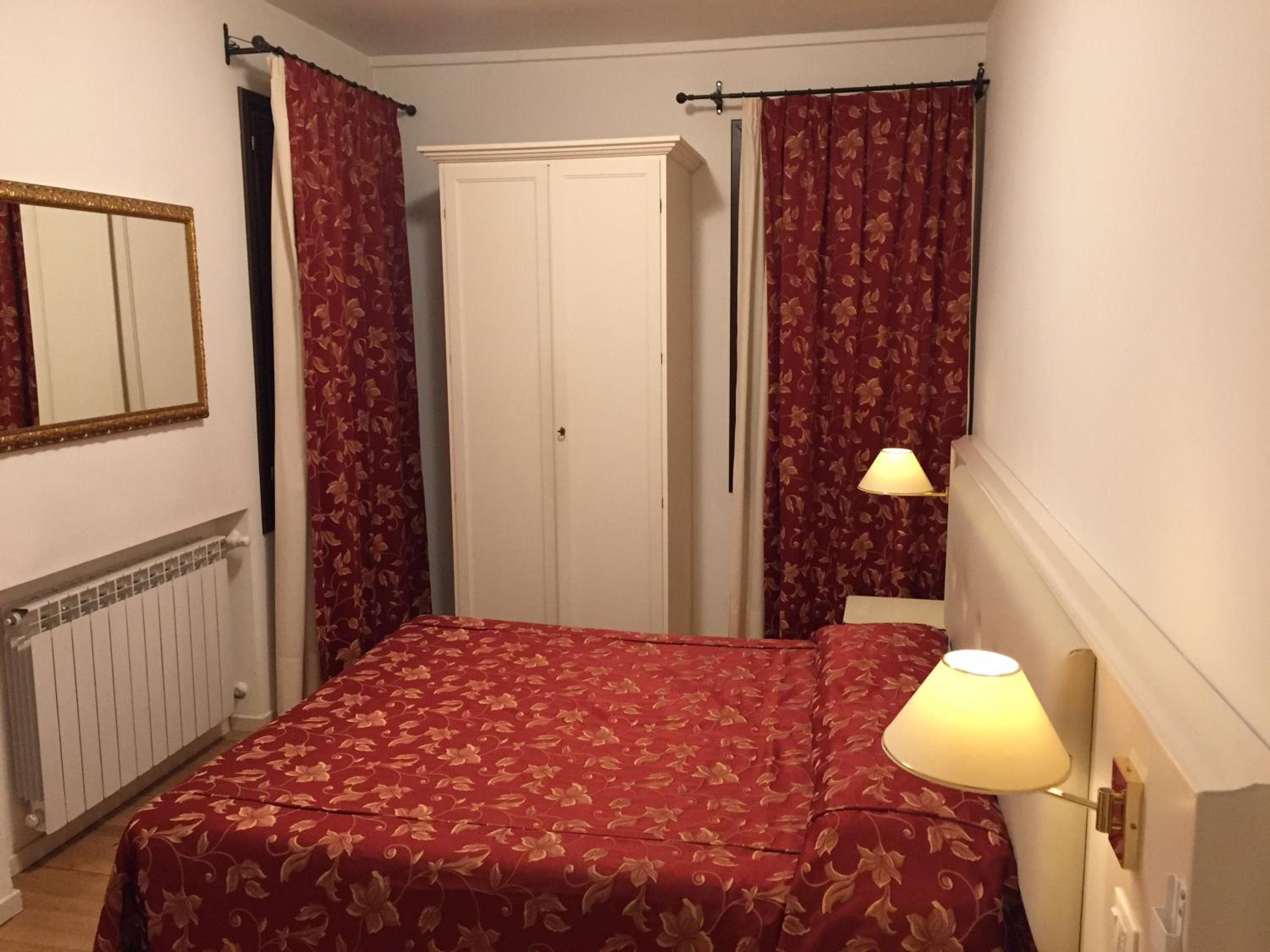 Hotel Ai Tolentini 24/55