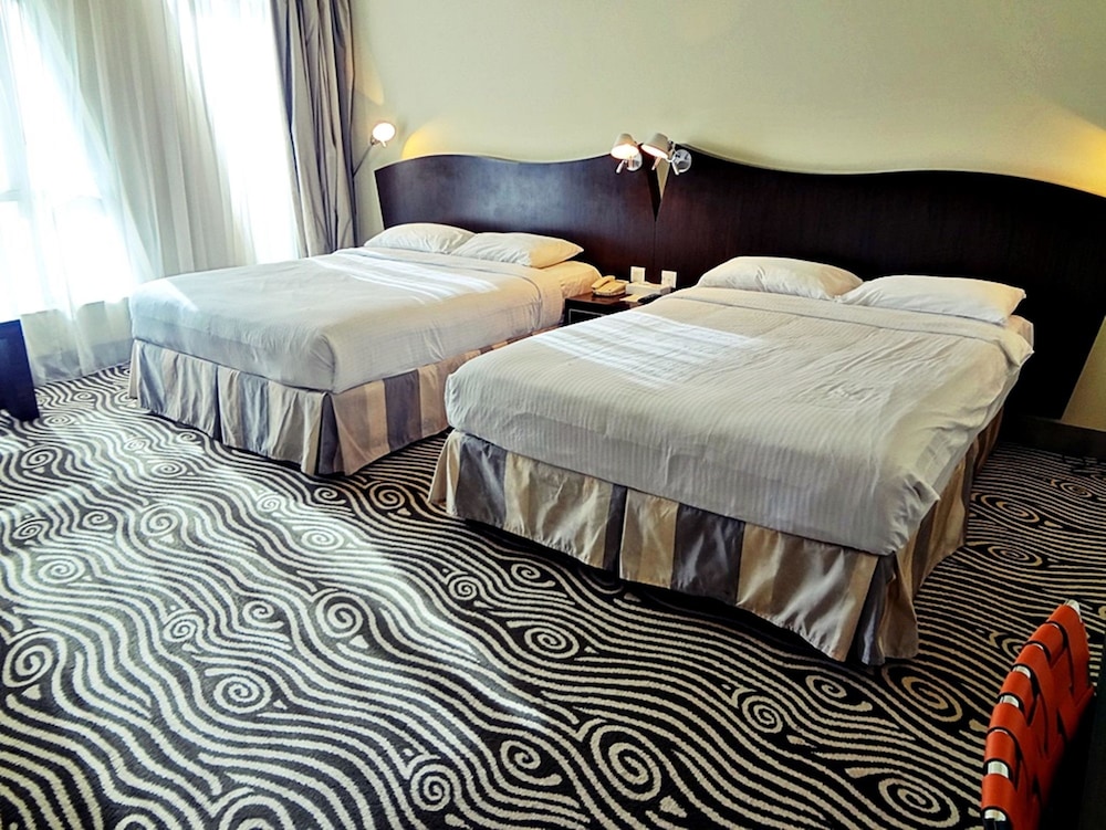 Al Raya Suites Hotel 9/26