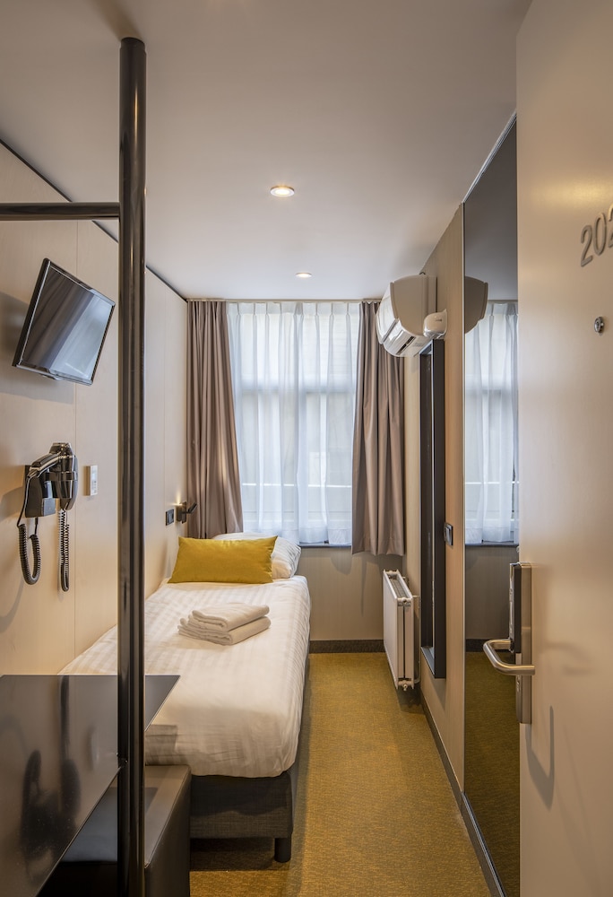 Cityview Hotel 12/35