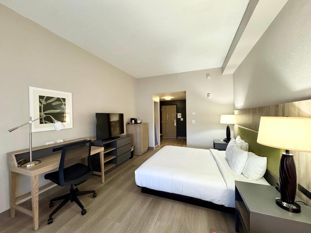 Country Inn & Suites by Radisson, Port Charlotte, FL 11/30