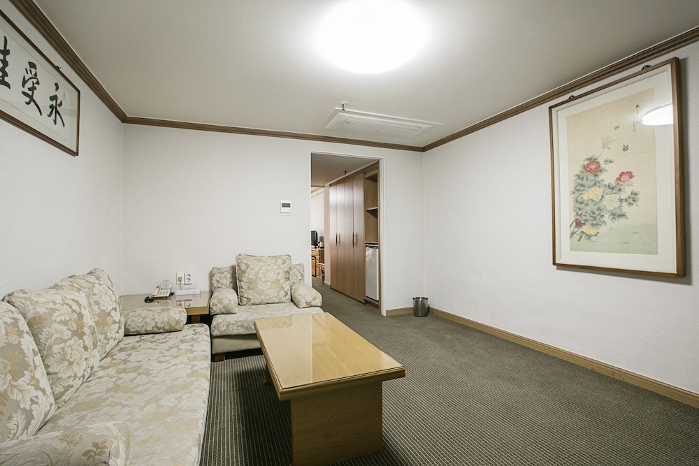 Busan Tourist Hotel 49/60
