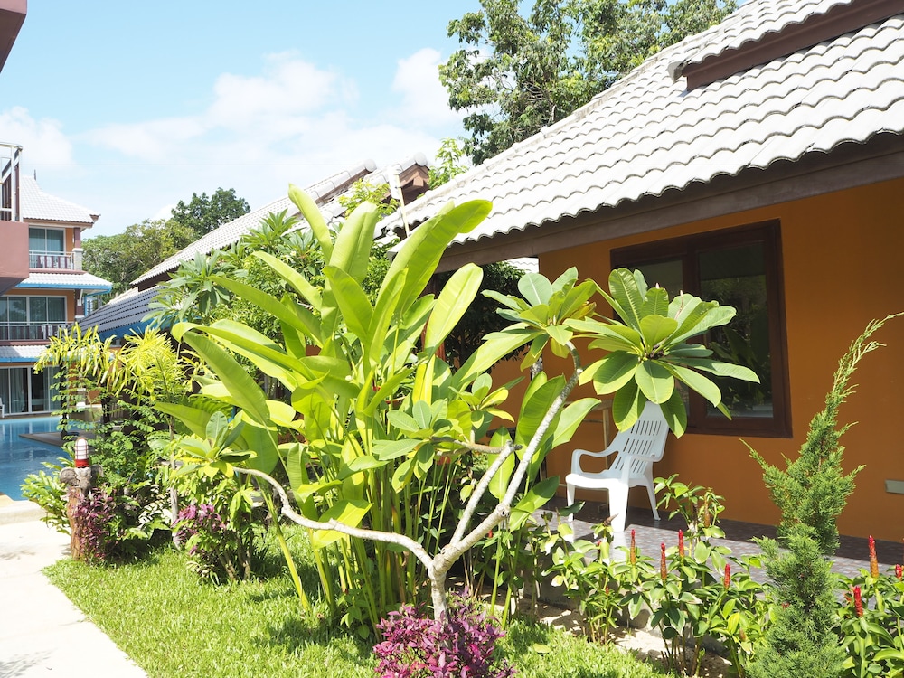 Lanta Fevrier Resort 55/59