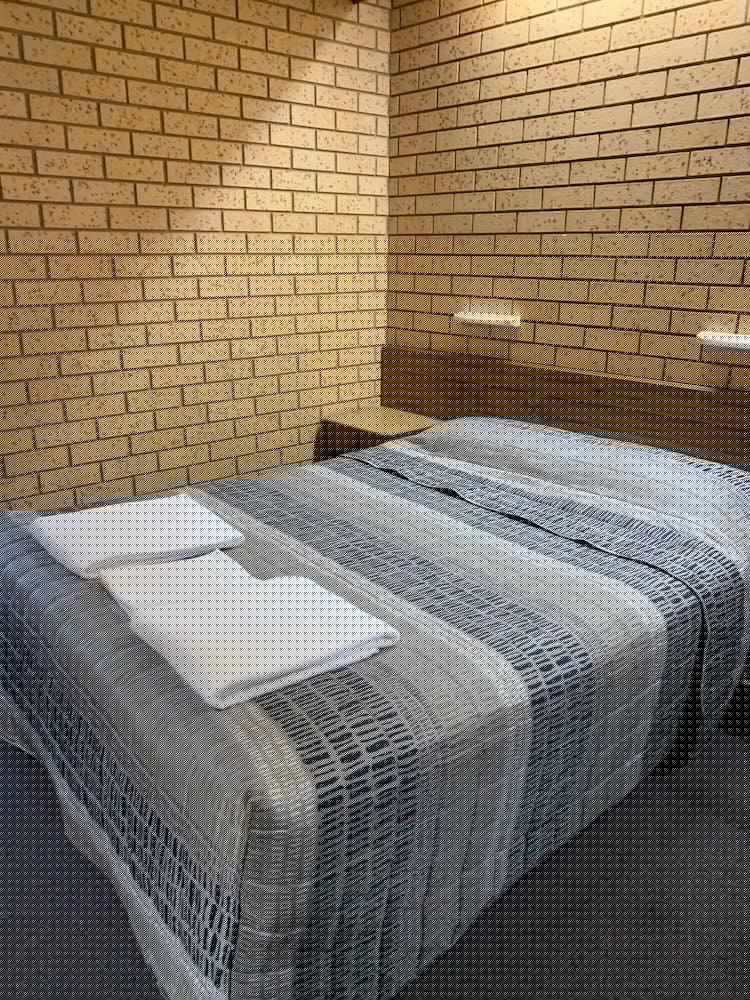 Lakeview Motel 18/60