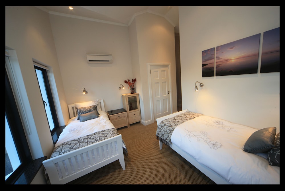 Orange Inn Knysna 11/46